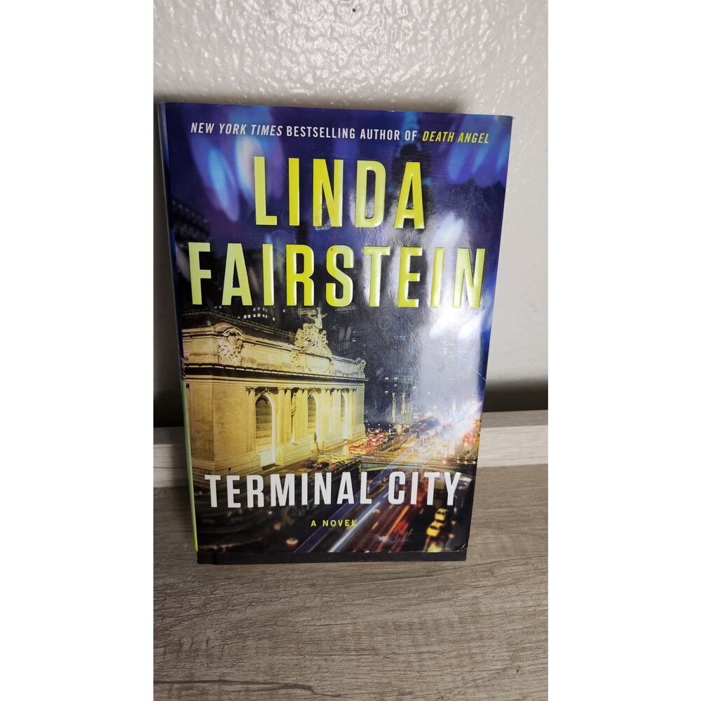 Terminal City - Hardcover, Linda Fairstein